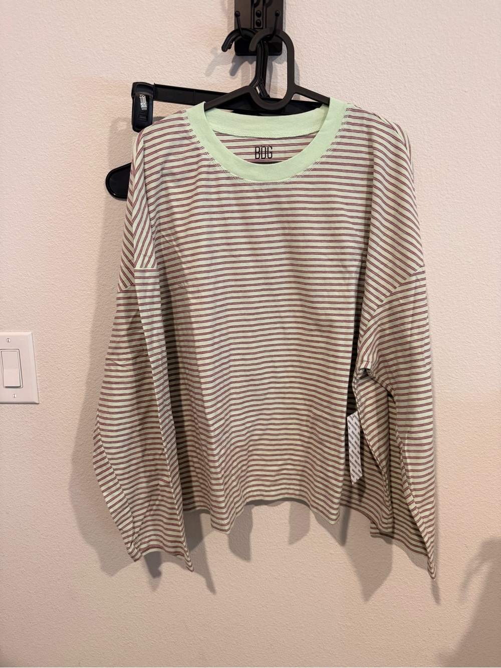 BDG Boxy Long Sleeve Spill The Tee - Picture 2 of 6